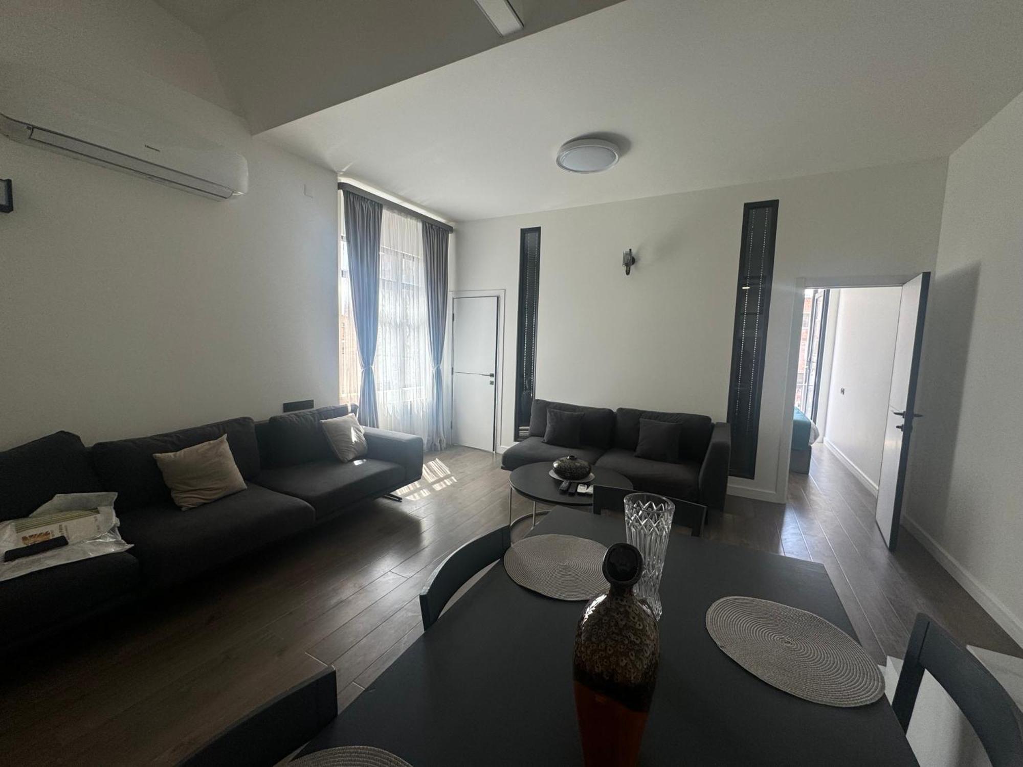 Luxe Apartment In Center Ereván Exterior foto